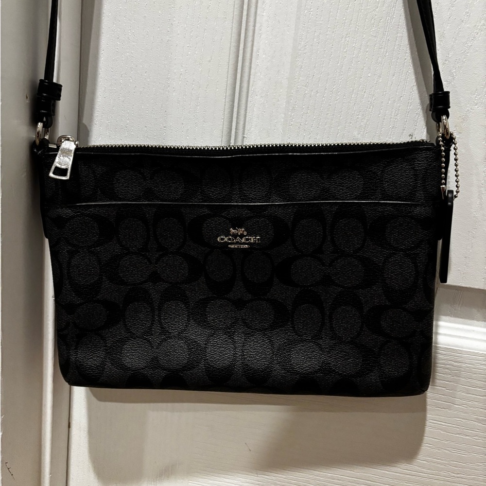 Y2K vintage Coach Black Crossbody Bag